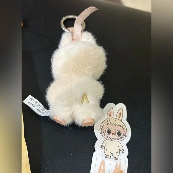 THE MONSTERS - Pin For Love Series-Vinyl Plush Pendant Blind Box (A-M)
*A - Picture 2 of 5